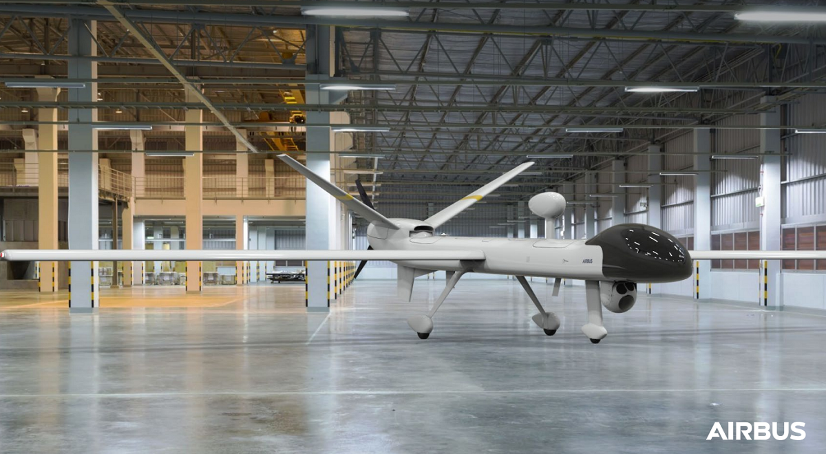 Spanje heeft de aankoop van $660 miljoen goedgekeurd voor 27 SIRTAP verkennings- en aanvalsdrones ter vervanging van de Israëlische IAI Searcher-dronesvloot. Spanje heeft de aankoop van $660 miljoen goedgekeurd voor 27 SIRTAP verkennings- en aanvalsdrones ter vervanging van de Israëlische IAI Searcher-dronesvloot.