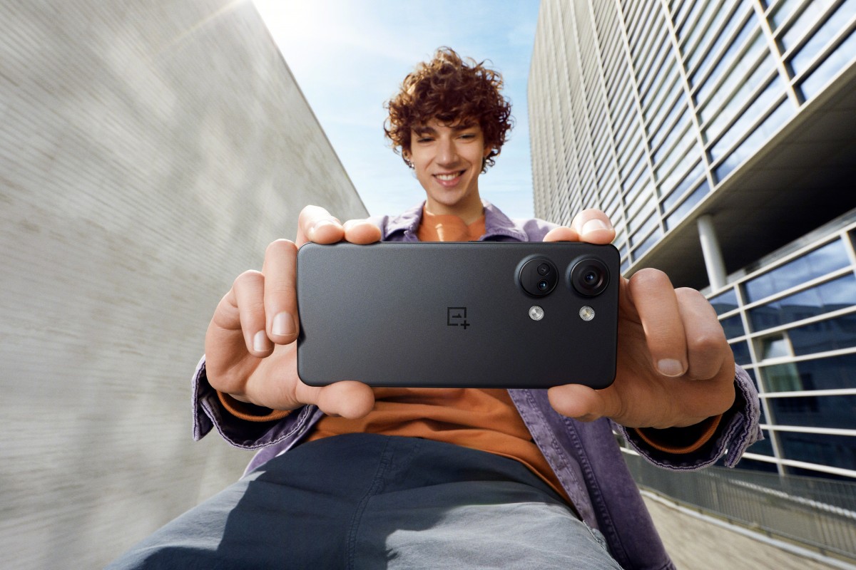 OnePlus Nord 3 - Dimensiteit 9000, 120Hz Fluid AMOLED-scherm, 50MP camera met OIS en 80W opladen vanaf €499 OnePlus Nord 3 - Dimensiteit 9000, 120Hz Fluid AMOLED-scherm, 50MP camera met OIS en 80W opladen vanaf €499