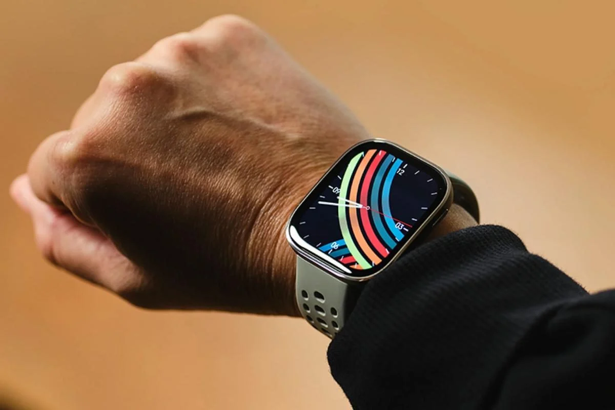 Amazfit Bip 6 is trendy: activeer het scherm met een dubbel tikje We hebben gewacht! Amazfit Bip 6 heeft nu een functie om wakker te worden met een dubbel tikje