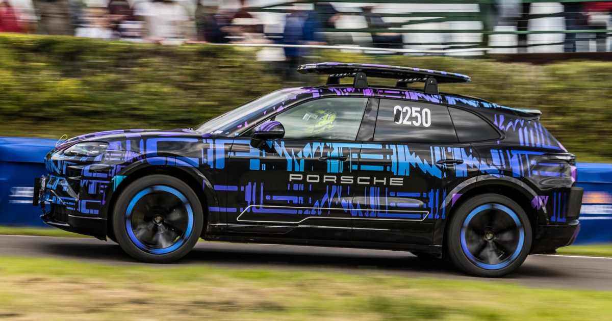 Eerste blik op de camouflage Porsche Cayenne elektrische auto Elektrische Porsche Cayenne gespot op test in camouflage