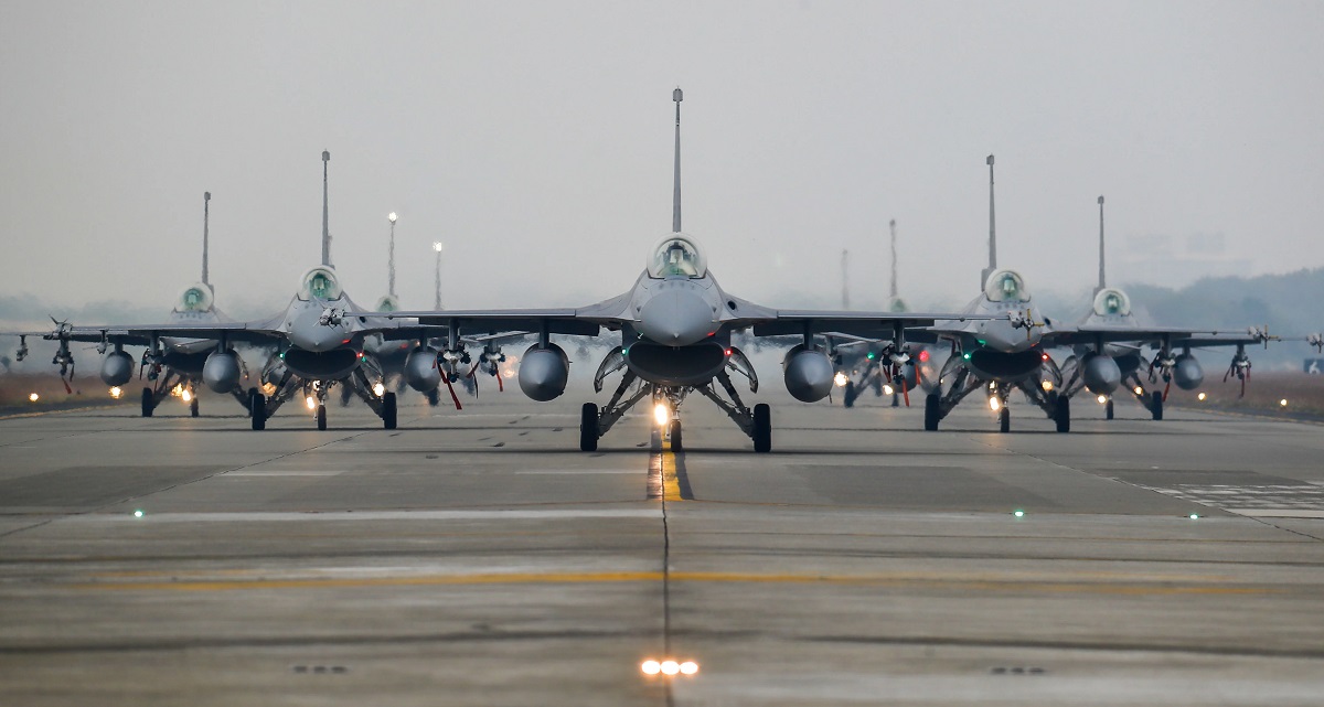 Taiwanese F-16V's Block 70/72 krijgen IRST-systemen om China's J-20 gevechtsvliegtuigen van de vijfde generatie te detecteren en te volgen.