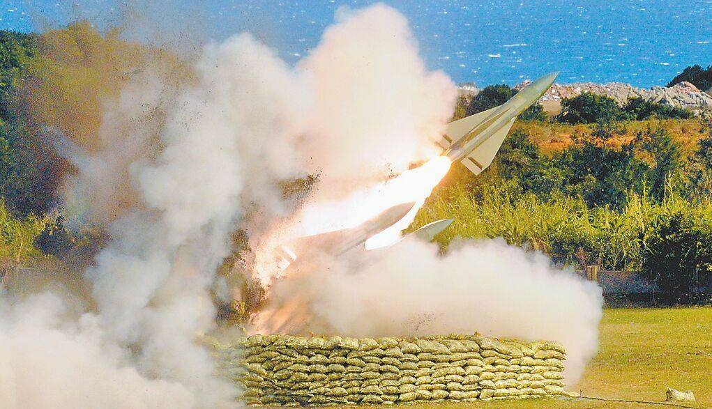 VS koopt mogelijk MIM-23 Hawk grond-luchtraketsystemen van Taiwan om de luchtverdediging van Oekraïne te versterken VS koopt mogelijk MIM-23 Hawk grond-luchtraketsystemen van Taiwan om de luchtverdediging van Oekraïne te versterken