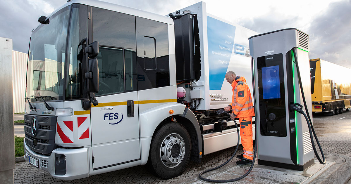 Eerste rit: De Mercedes-Benz eEconic elektrische vrachtwagen komt op de weg