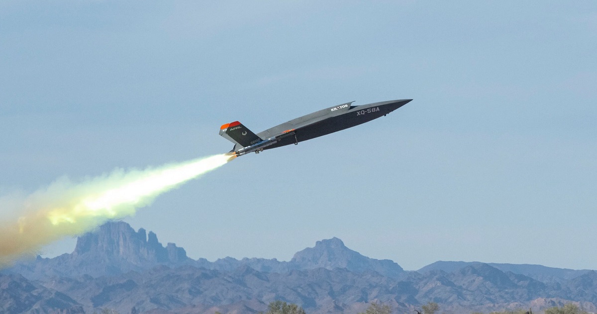 Kunstmatige intelligentie bestuurde voor het eerst drie uur lang de Amerikaanse XQ-58A Valkyrie aanvalsdrone Kunstmatige intelligentie bestuurde voor het eerst drie uur lang de Amerikaanse XQ-58A Valkyrie aanvalsdrone