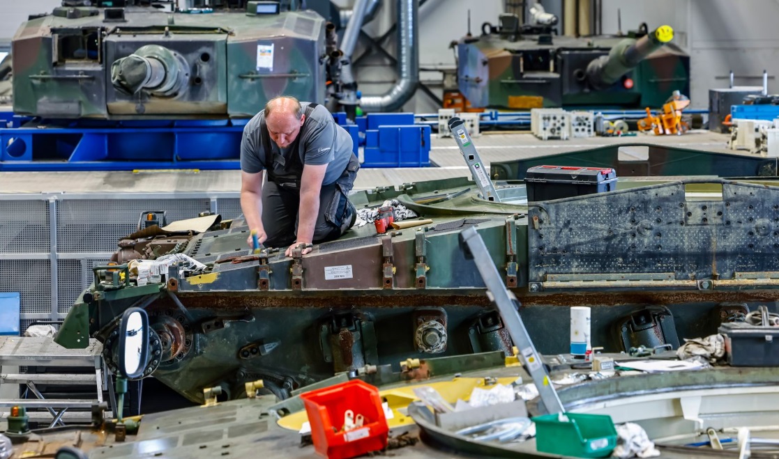 Duitsland en Polen kunnen het niet eens worden over het openen van een centrum voor de reparatie van Oekraïense Leopard 2 tanks, maar binnen 10 dagen moet er overeenstemming worden bereikt Duitsland en Polen kunnen het niet eens worden over het openen van een centrum voor de reparatie van Oekraïense Leopard 2 tanks, maar binnen 10 dagen moet er overeenstemming worden bereikt