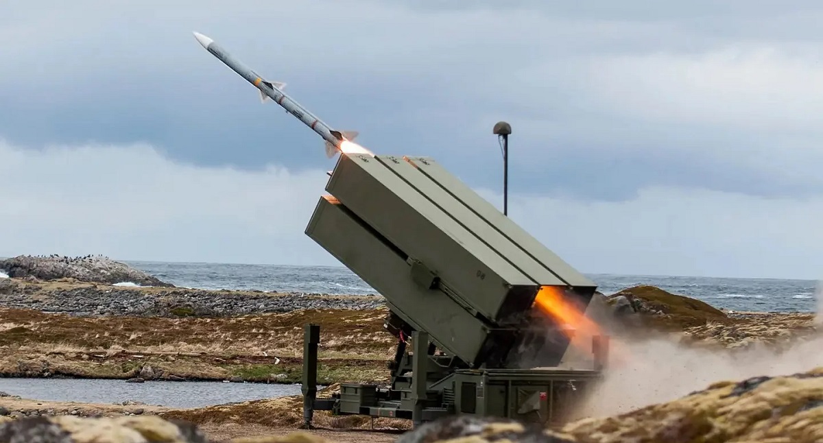 Spanje zet NASAMS grond-luchtraketten in naast MIM-104 Patriot om NAVO-top in Litouwen te beschermen Spanje zet NASAMS grond-luchtraketten in naast MIM-104 Patriot om NAVO-top in Litouwen te beschermen