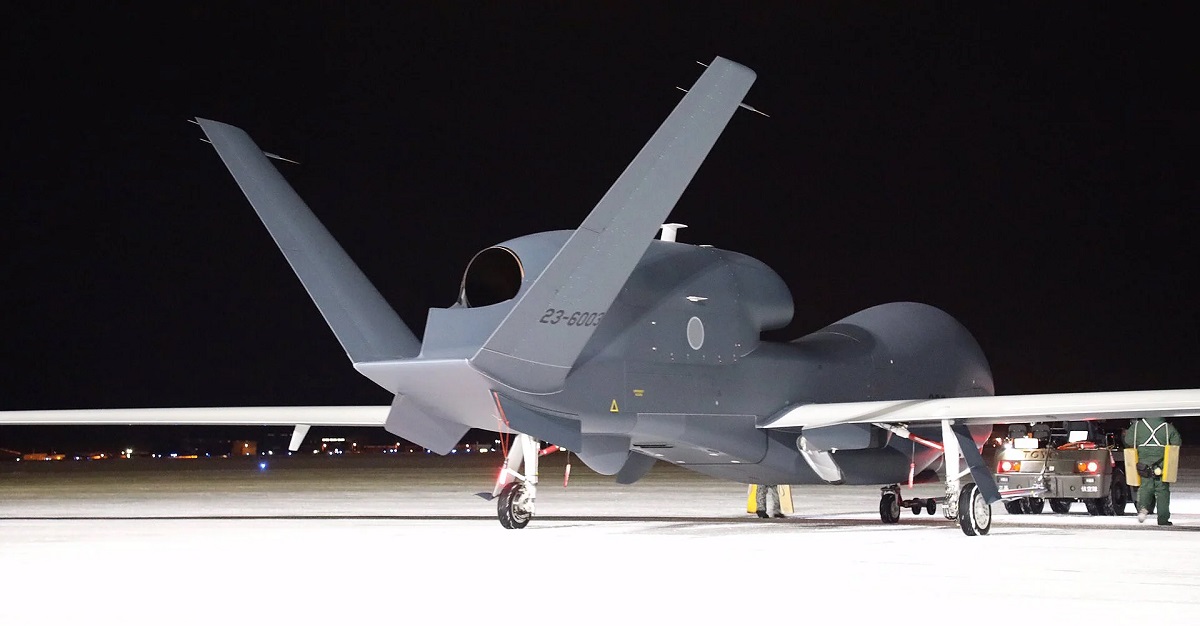 Japan ontvangt nieuwste RQ-4B Global Hawk strategische drone onder contract van $500 miljoen Japan ontvangt nieuwste RQ-4B Global Hawk strategische drone onder contract van $500 miljoen