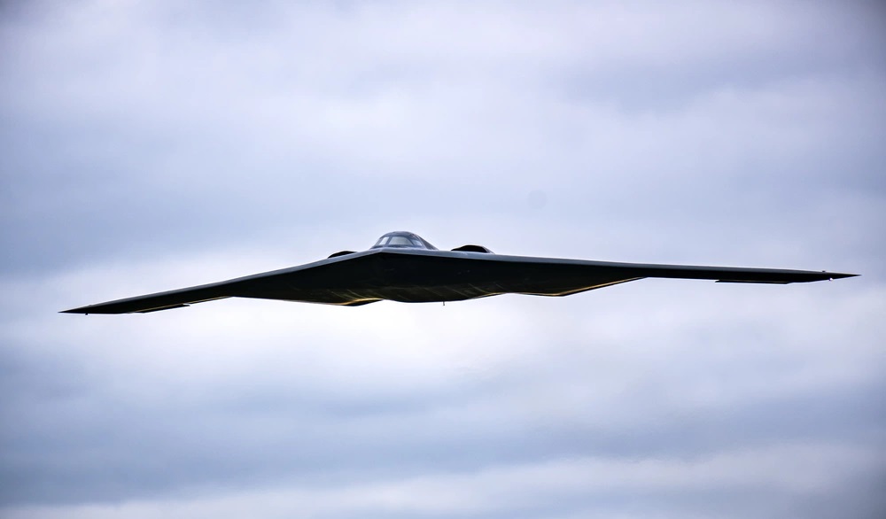 RTX ontving $175 miljoen voor het reviseren van de hoogfrequent radar voor de B-2 Spirit nucleaire bommenwerper. RTX ontving $175 miljoen voor het reviseren van de hoogfrequent radar voor de B-2 Spirit nucleaire bommenwerper.