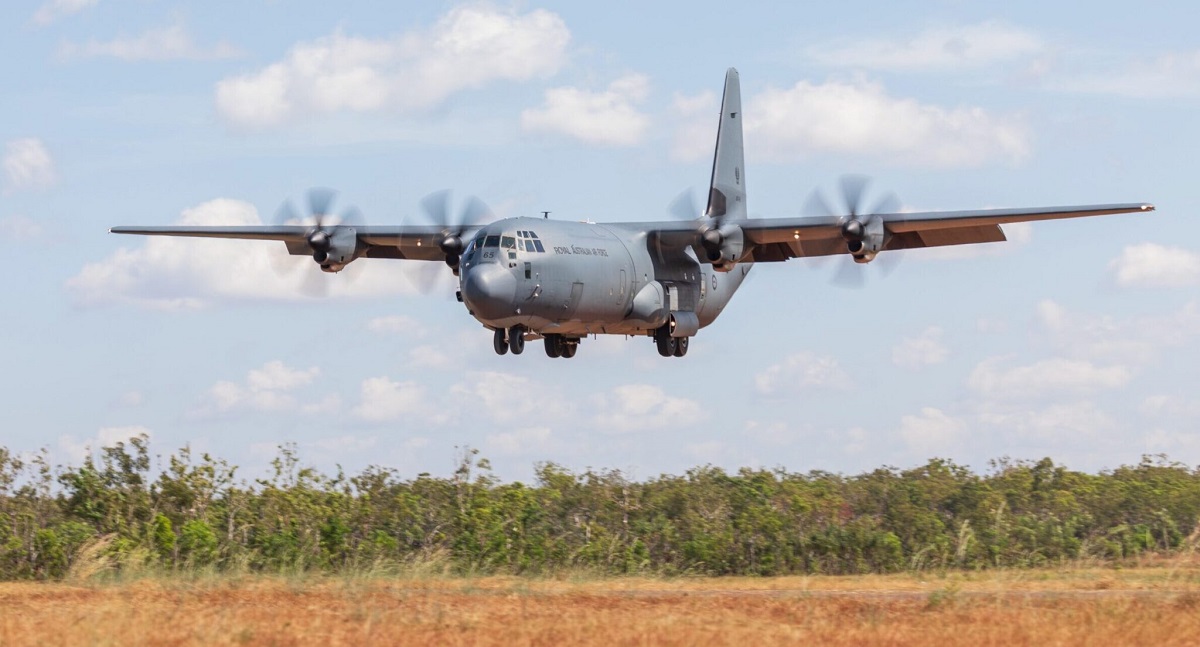 Australië koopt 20 Lockheed C-130J Super Hercules militaire transportvliegtuigen voor een bedrag van $6,61 miljard. Australië koopt 20 Lockheed C-130J Super Hercules militaire transportvliegtuigen voor een bedrag van $6,61 miljard.