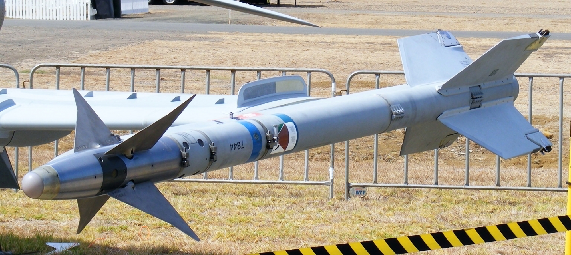 VS overhandigt Oekraïne nieuw wapenpakket, inclusief AIM-9 Sidewinder en AIM-7 Sparrow luchtverdedigingsraketten VS overhandigt Oekraïne nieuw wapenpakket, inclusief AIM-9 Sidewinder en AIM-7 Sparrow luchtverdedigingsraketten