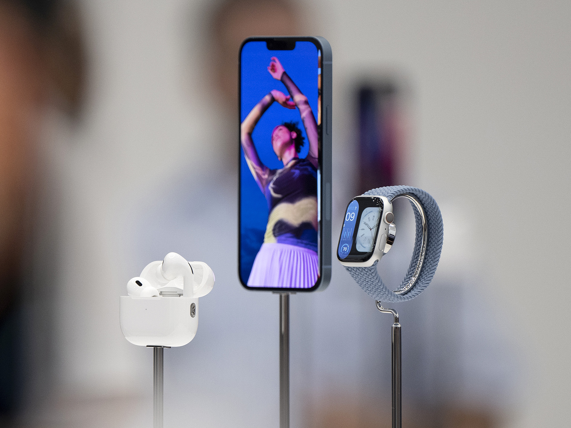 Apple onthult ook AirPods Pro-koptelefoon met USB-C bij lancering iPhone 15 - Bloomberg Apple onthult ook AirPods Pro-koptelefoon met USB-C bij lancering iPhone 15 - Bloomberg