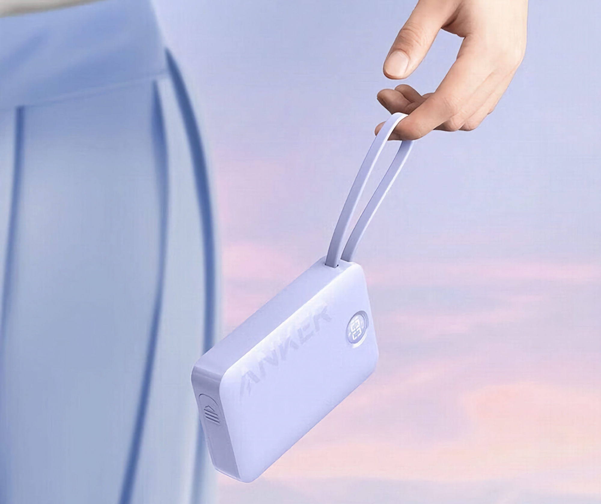 Anker 335 Power Bank: 20.000 mAh batterij met geïntegreerde kabel, display en telefoonhouder voor $31 Anker 335 Power Bank: 20.000 mAh batterij met geïntegreerde kabel, display en telefoonhouder voor $31