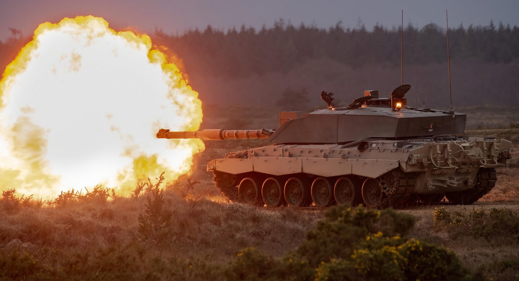 VK overhandigt Oekraïne nieuw militair hulppakket, inclusief munitie voor Challenger 2 en gevechtsvoertuigen VK overhandigt Oekraïne nieuw militair hulppakket, inclusief munitie voor Challenger 2 en gevechtsvoertuigen
