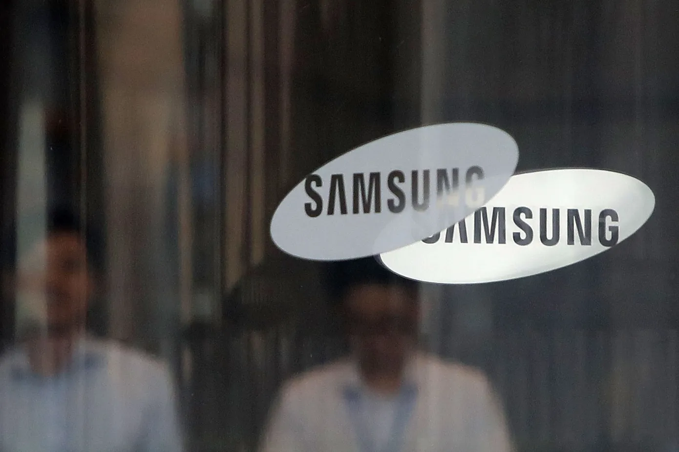 Samsung verlaagt productie geheugenchips en richt zich op hightech chips voor kunstmatige intelligentie Samsung verlaagt productie geheugenchips en richt zich op hightech chips voor kunstmatige intelligentie