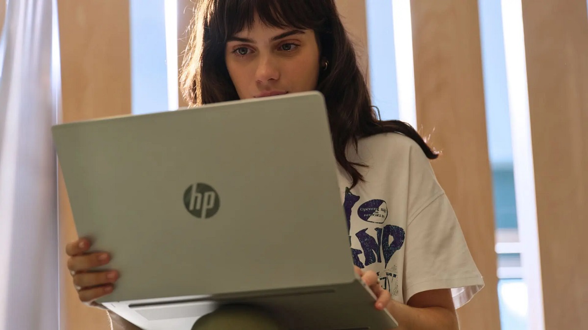 HP heeft de OmniBook 5 onthuld, een lijn van compacte en krachtige laptops geoptimaliseerd voor AI-toepassingen HP heeft de OmniBook 5 onthuld, een lijn van compacte en krachtige laptops geoptimaliseerd voor AI-toepassingen