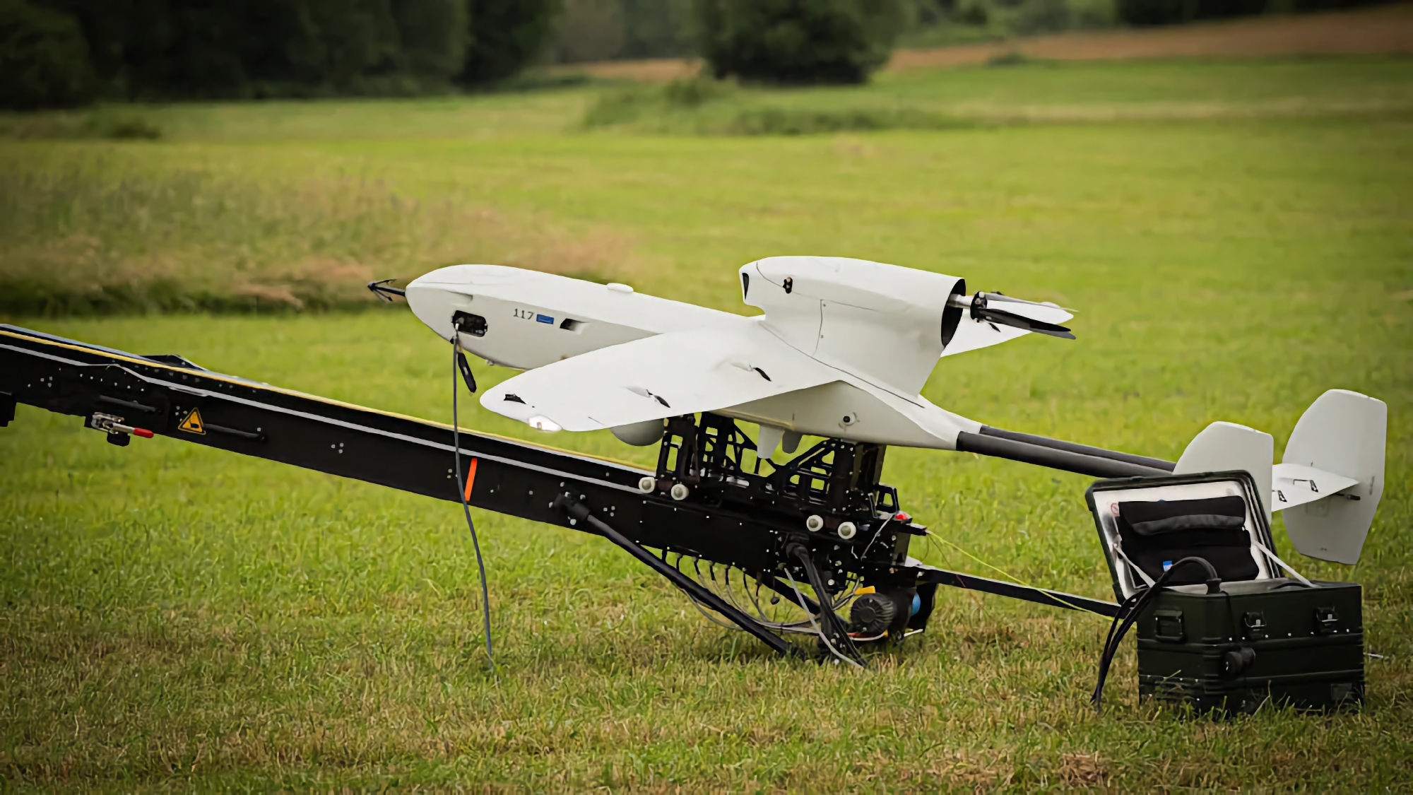 Duitsland draagt LUNA NG, VECTOR UAV's, Mercedes-Benz Zetros trucks en andere wapens over aan Oekraïne Duitsland draagt LUNA NG, VECTOR UAV's, Mercedes-Benz Zetros trucks en andere wapens over aan Oekraïne
