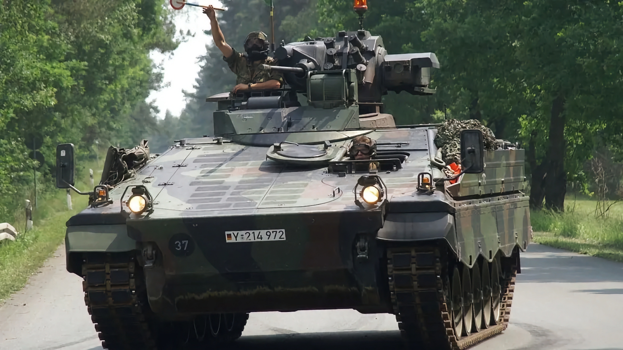 Duitsland heeft Oekraïne een nieuw wapenpakket overhandigd en gaat de AFU een extra partij Marder BMP's sturen. Duitsland heeft Oekraïne een nieuw wapenpakket overhandigd en gaat de AFU een extra partij Marder BMP's sturen.