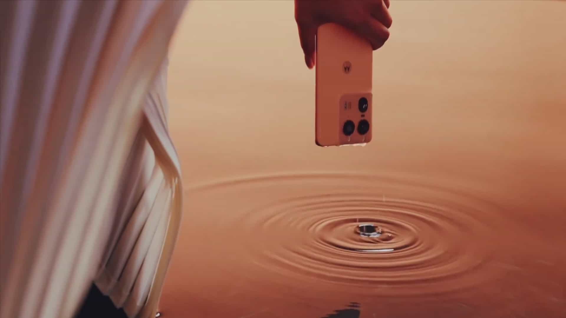 Motorola onthult details over Moto Edge 50 Ultra: de smartphone krijgt een 125W-oplader Motorola onthult details over Moto Edge 50 Ultra: de smartphone krijgt een 125W-oplader