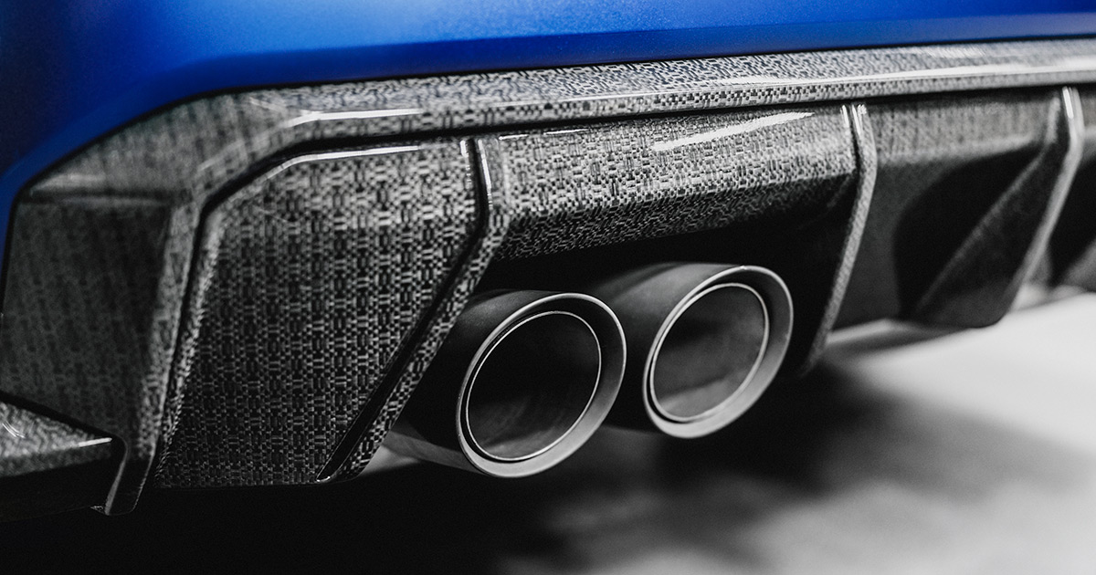 Eco-technologie in actie: BMW onthult linnen achterbumper BMW gebruikt linnenvezels om de achterbumper te creëren: duurzame innovatie in de auto-industrie
