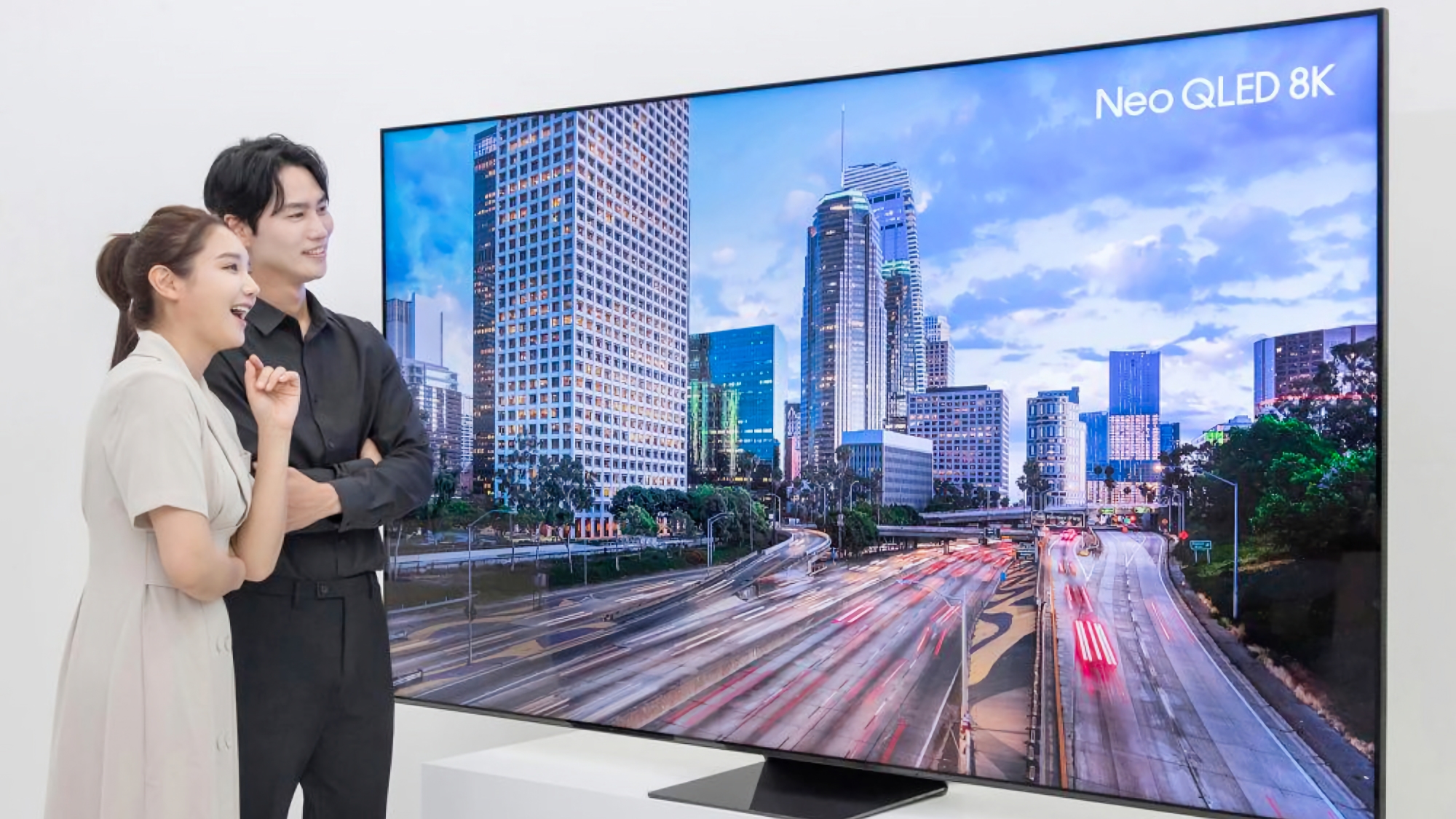 Samsung heeft een 98-inch 8K Neo QLED TV met 120W luidsprekers onthuld voor $39.000 Samsung heeft een 98-inch 8K Neo QLED TV met 120W luidsprekers onthuld voor $39.000