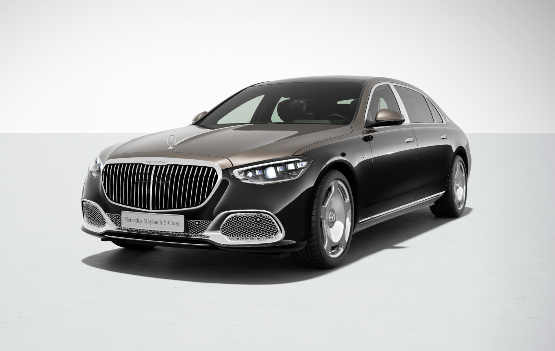 Binnenin de tech-gedreven evolutie van Mercedes-Benz Mercedes-Benz: Voorloper van de samensmelting van luxe en technologie