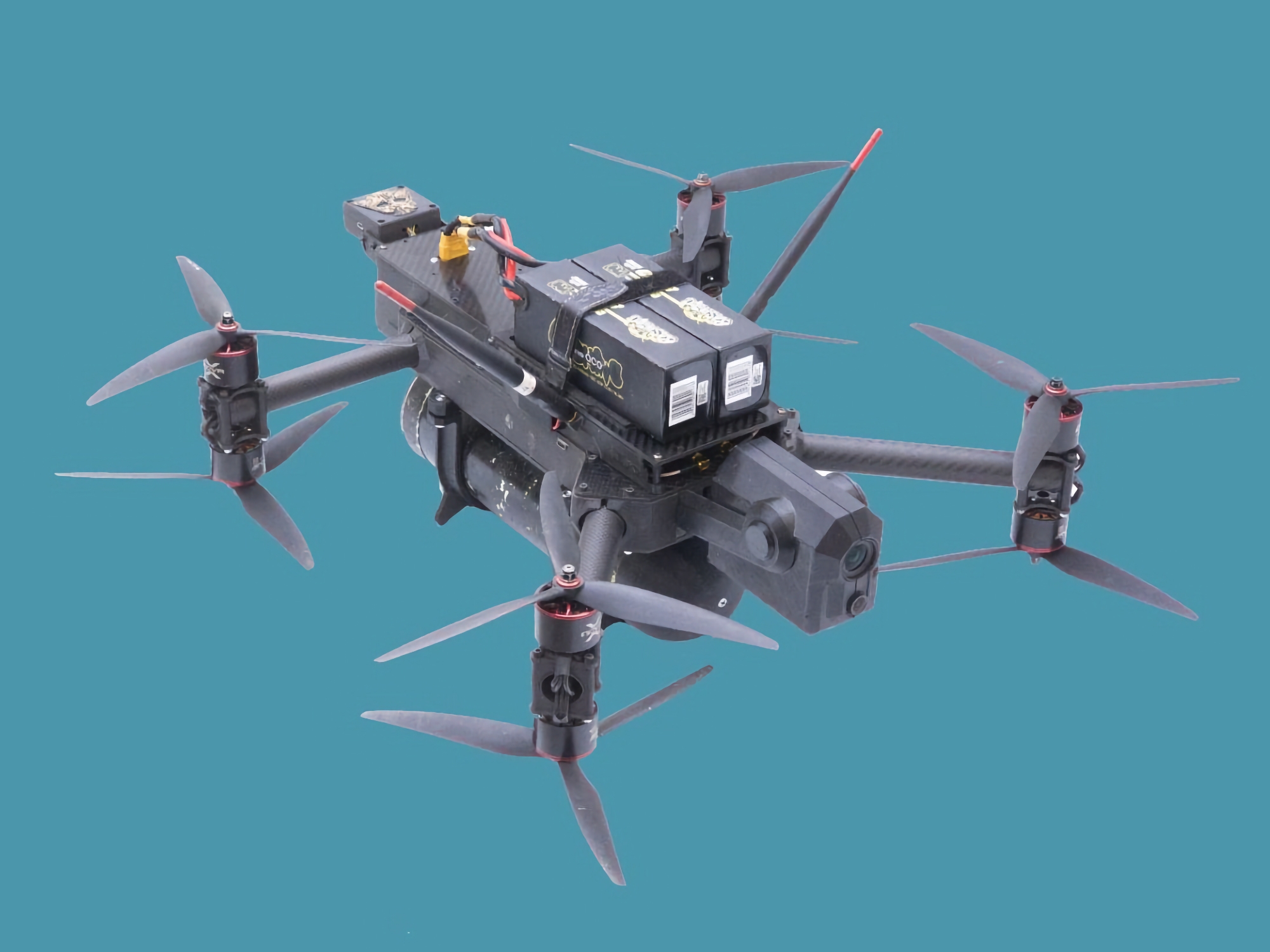 Oekraïne heeft een compacte aanvalsdrone SkyKnight 2 met AI gemaakt, die bestand is tegen elektronische oorlogsvoering en anti-dronegeweren Oekraïne heeft een compacte aanvalsdrone SkyKnight 2 met AI gemaakt, die bestand is tegen elektronische oorlogsvoering en anti-dronegeweren