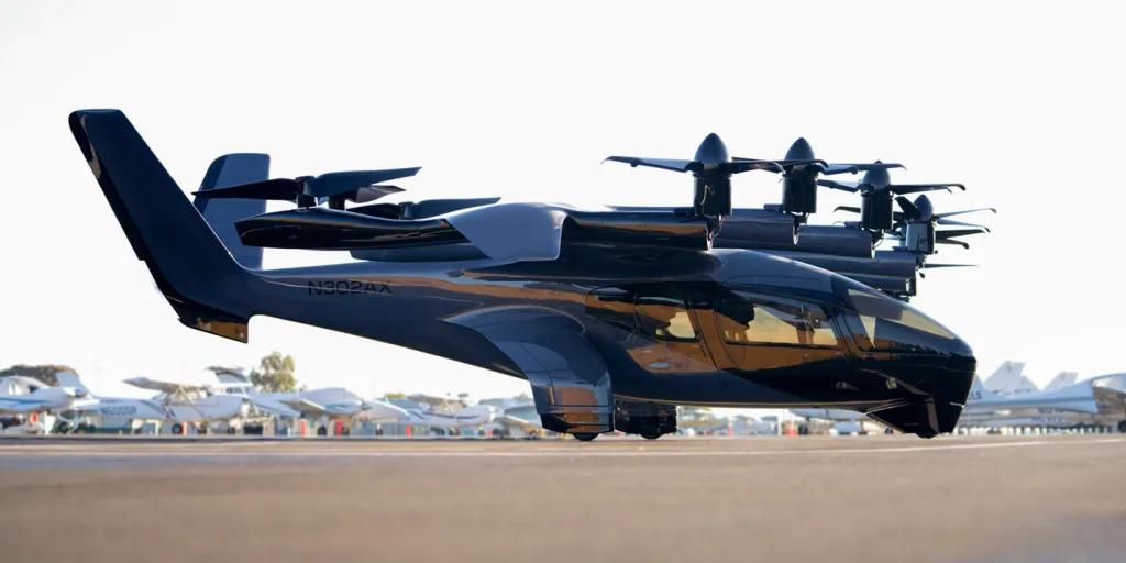 De Amerikaanse luchtmacht heeft zes Archer Aviation Midnight elektrische luchttaxi's besteld voor een bedrag van $142 miljoen. De Amerikaanse luchtmacht heeft zes Archer Aviation Midnight elektrische luchttaxi's besteld voor een bedrag van $142 miljoen.