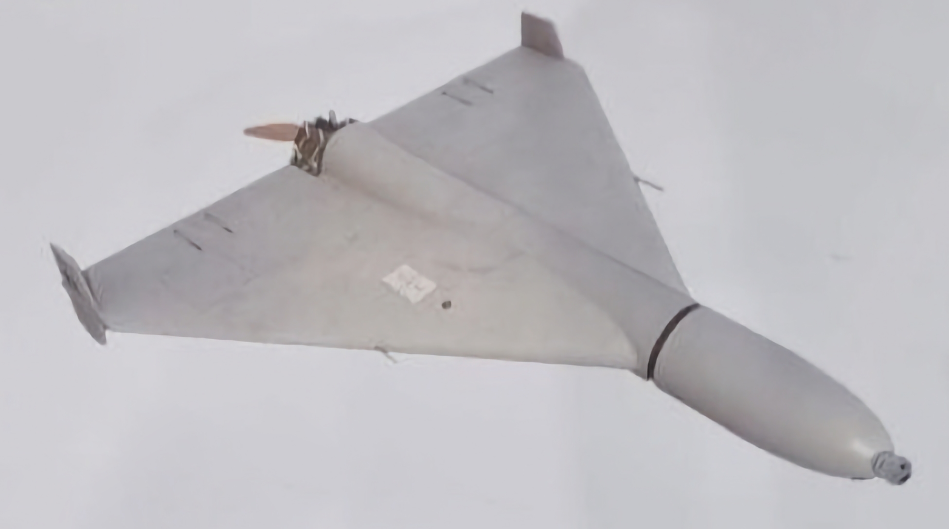 Een kopie van de Iraanse Shahed 136 UAV: Het Chinese bedrijf Cobtec heeft een Sunflower 200 kamikaze drone onthuld die tot 2.000 km ver kan vliegen. Een kopie van de Iraanse Shahed 136 UAV: Het Chinese bedrijf Cobtec heeft een Sunflower 200 kamikaze drone onthuld die tot 2.000 km ver kan vliegen.