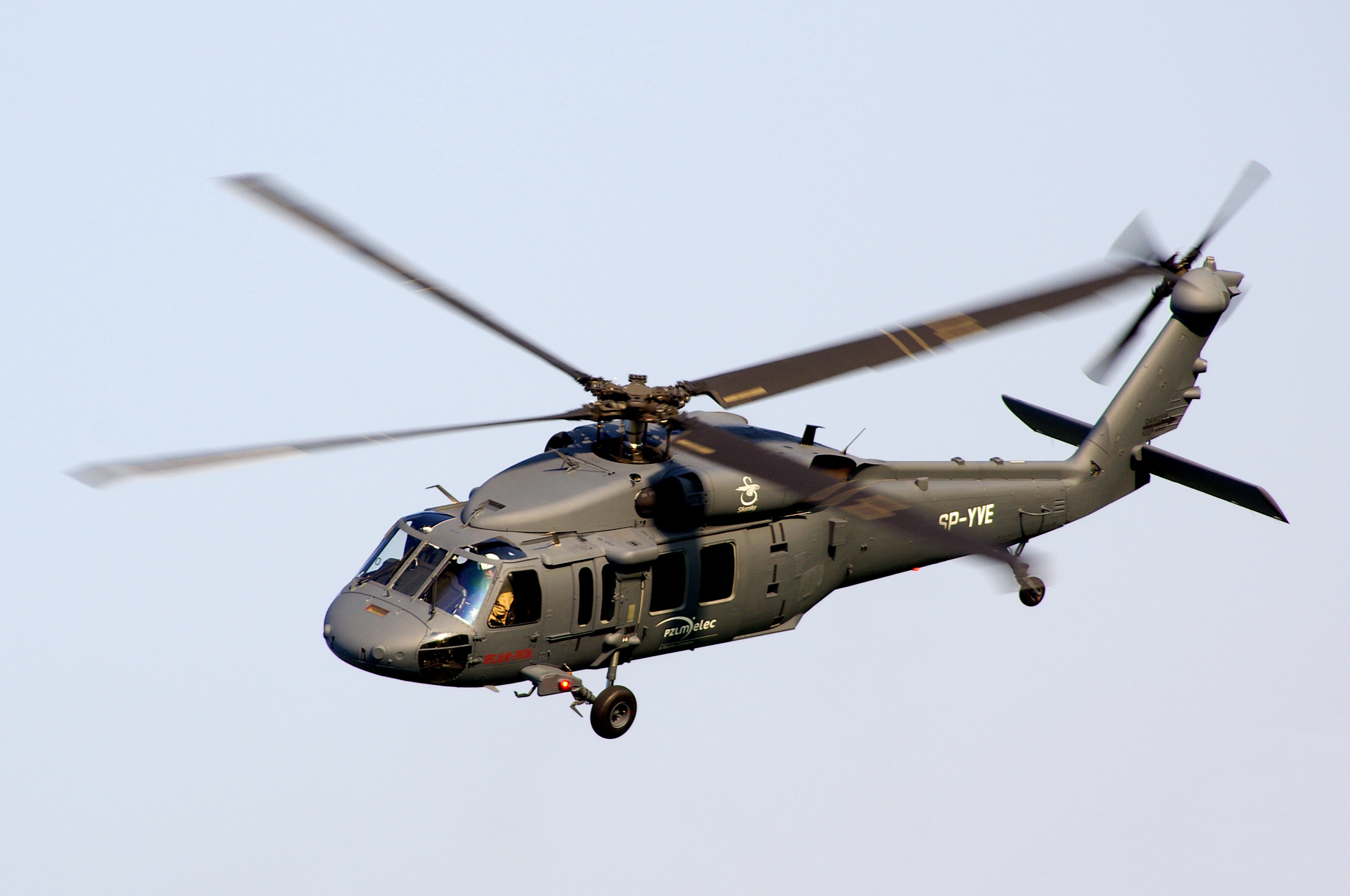 Tsjechische vrijwilligers willen een Amerikaanse UH-60 Black Hawk-helikopter kopen voor de Oekraïense strijdkrachten Tsjechische vrijwilligers willen een Amerikaanse UH-60 Black Hawk-helikopter kopen voor de Oekraïense strijdkrachten