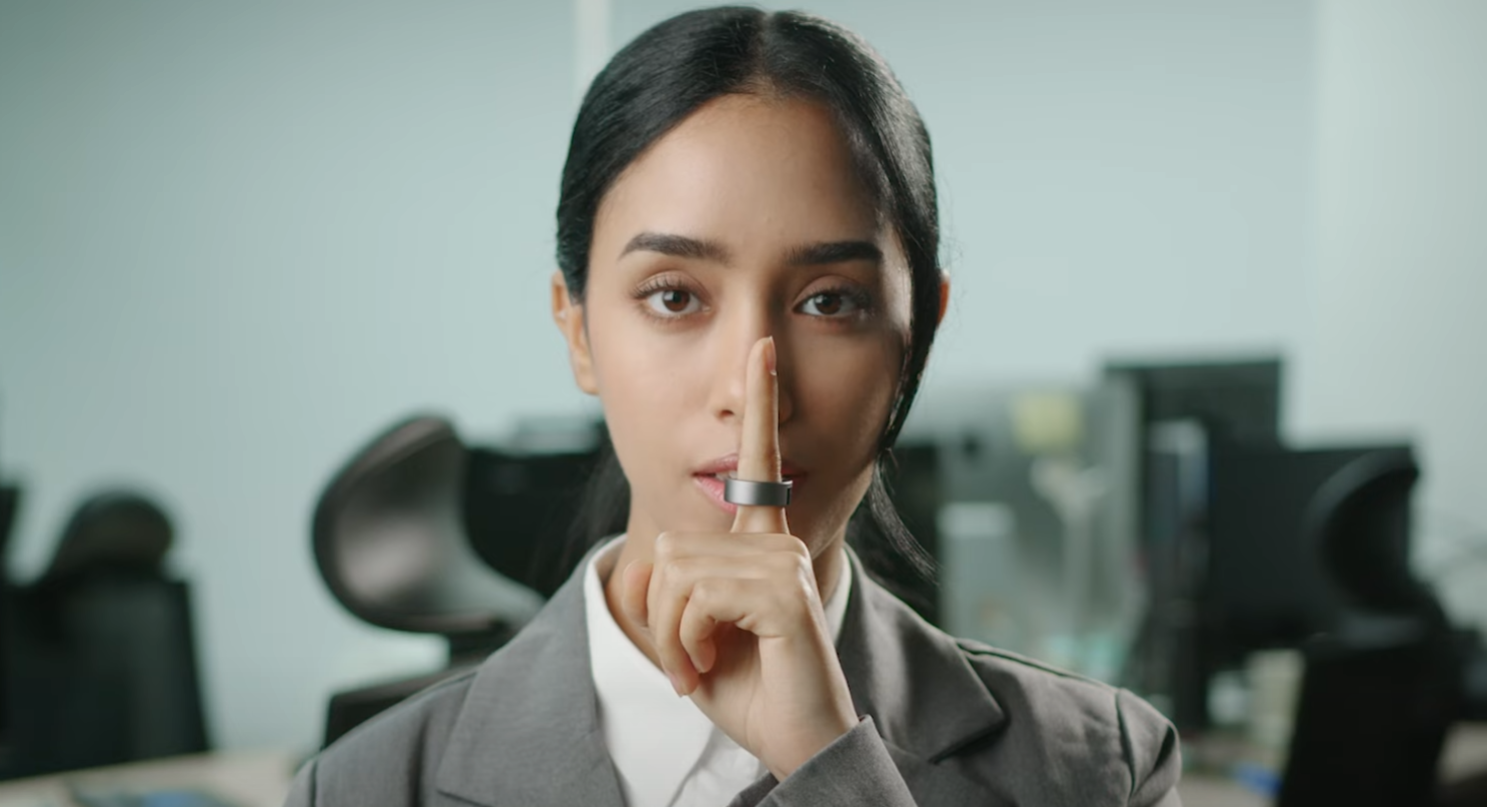 WHSP Ring: een ring voor "intieme gesprekken" met een stemassistent WHSP Ring: een ring voor "intieme gesprekken" met een stemassistent