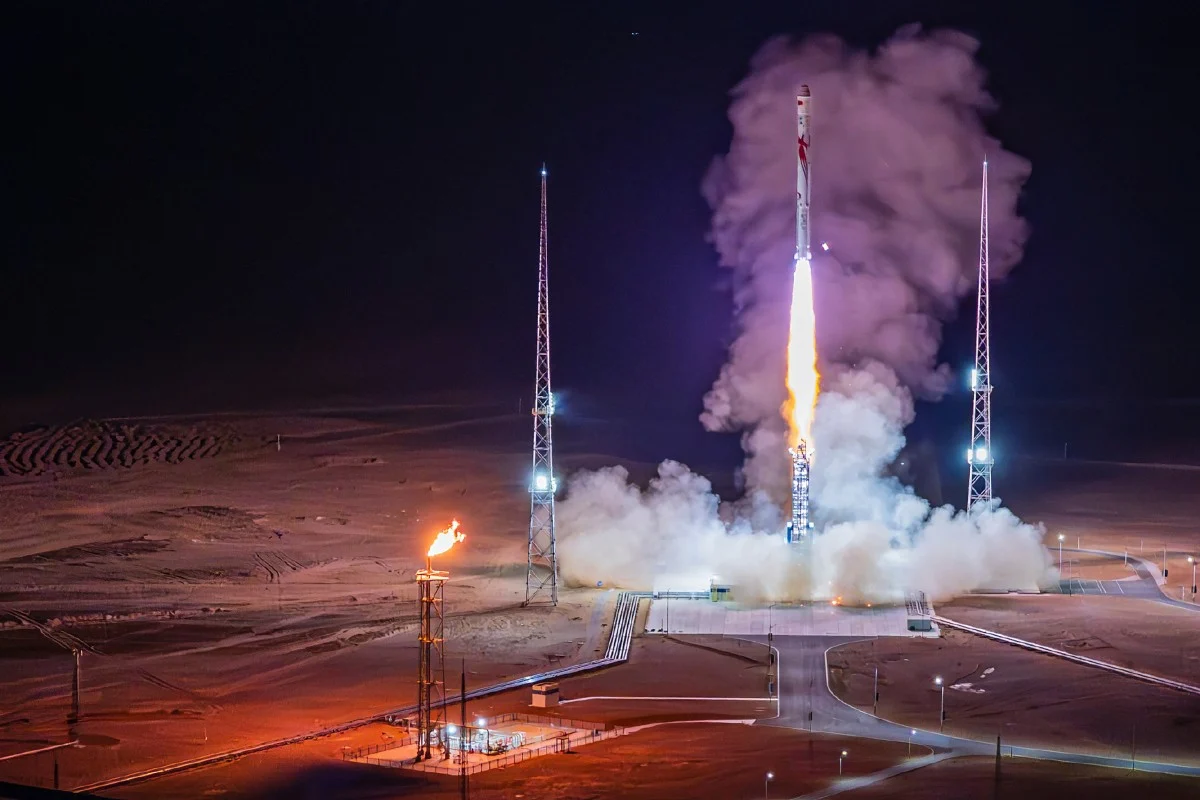 Zhuque 2 Y-3 is 's werelds eerste raket op methaan die erin geslaagd is satellieten in een baan om de aarde te lanceren. Zhuque 2 Y-3 is 's werelds eerste raket op methaan die erin geslaagd is satellieten in een baan om de aarde te lanceren.