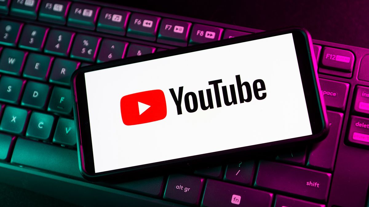 De raadsels van het YouTube-logo op een smartphone: Wat zit er achter het rode pictogram? Het verhaal van YouTube: Hoe het logo op een smartphone een symbool van een tijdperk werd