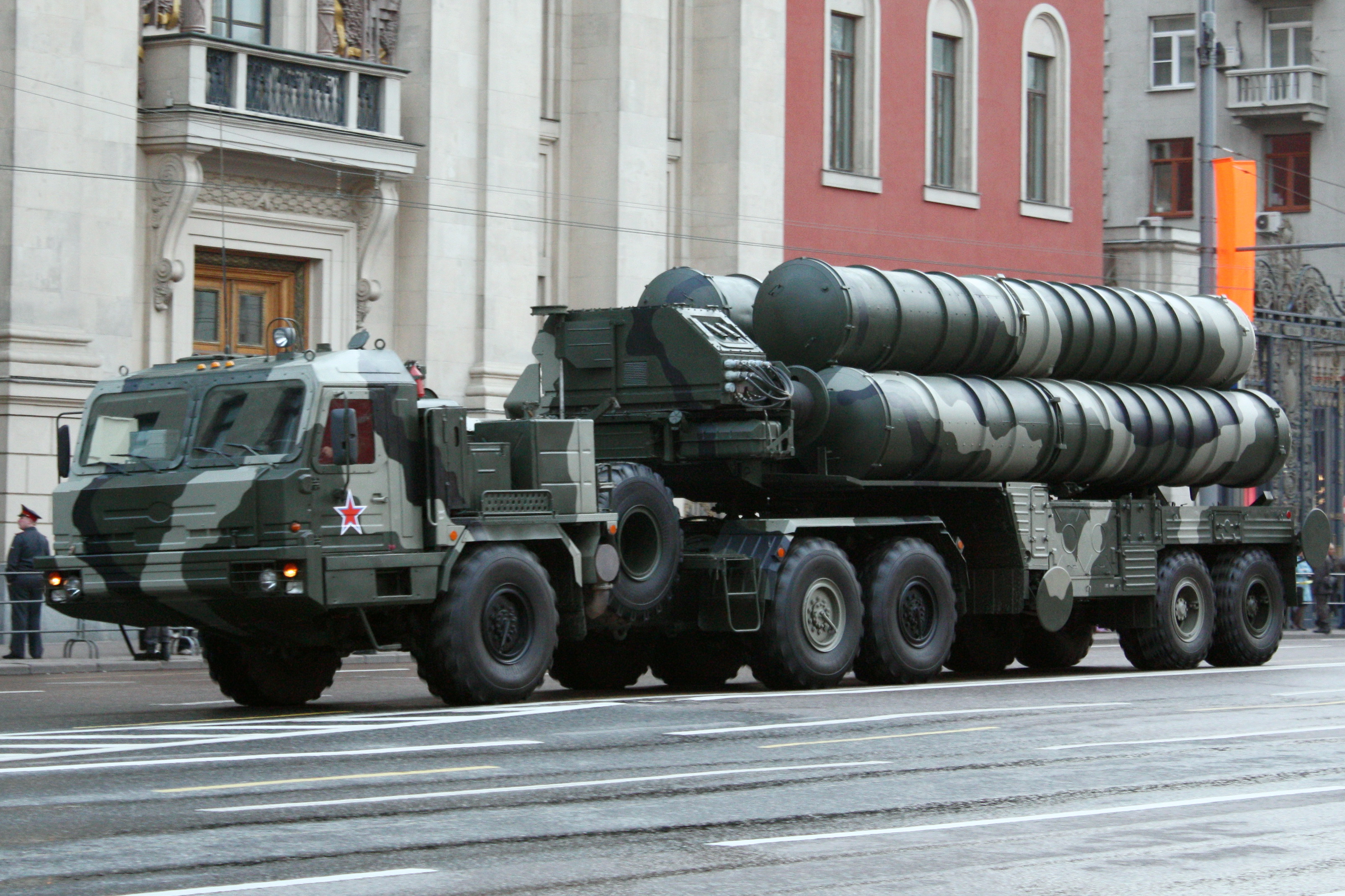 C-400 in dienst: Wat zijn de vooruitzichten voor het Russische luchtafweersysteem? Laten we kijken naar de C-400: Wat is bekend over het Russische luchtafweerraketsysteem?