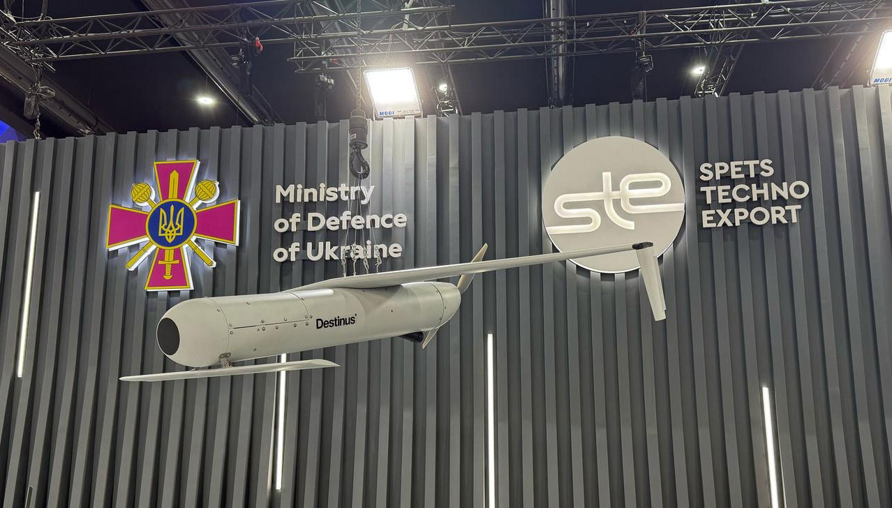 De toekomst van defensie: Destinus presenteert innovaties op IDEX2025 Destinus onthult nieuwste technologie op IDEX2025 in Abu Dhabi