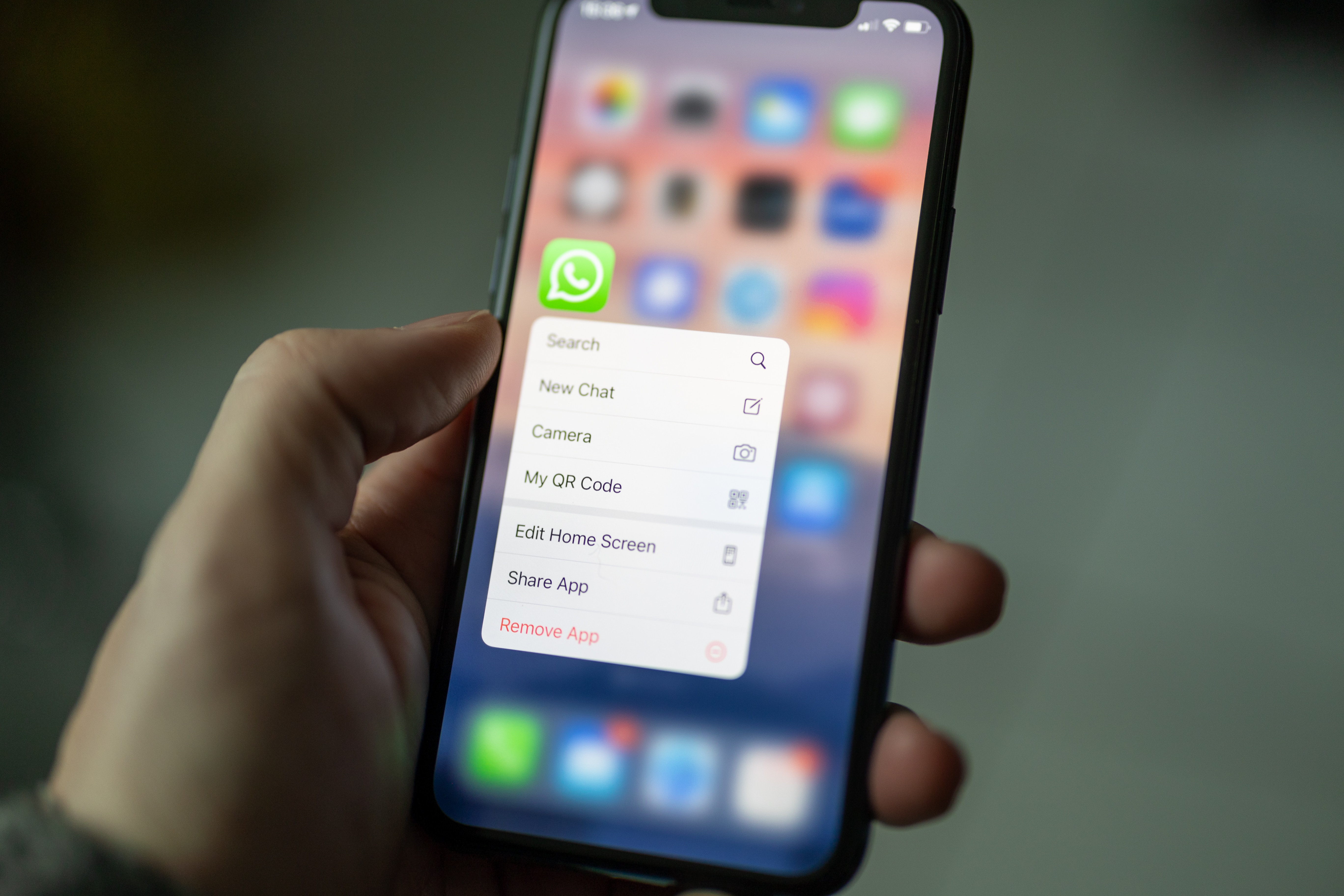 WhatsApp is begonnen met het testen van stickers gegenereerd door kunstmatige intelligentie WhatsApp is begonnen met het testen van stickers gegenereerd door kunstmatige intelligentie