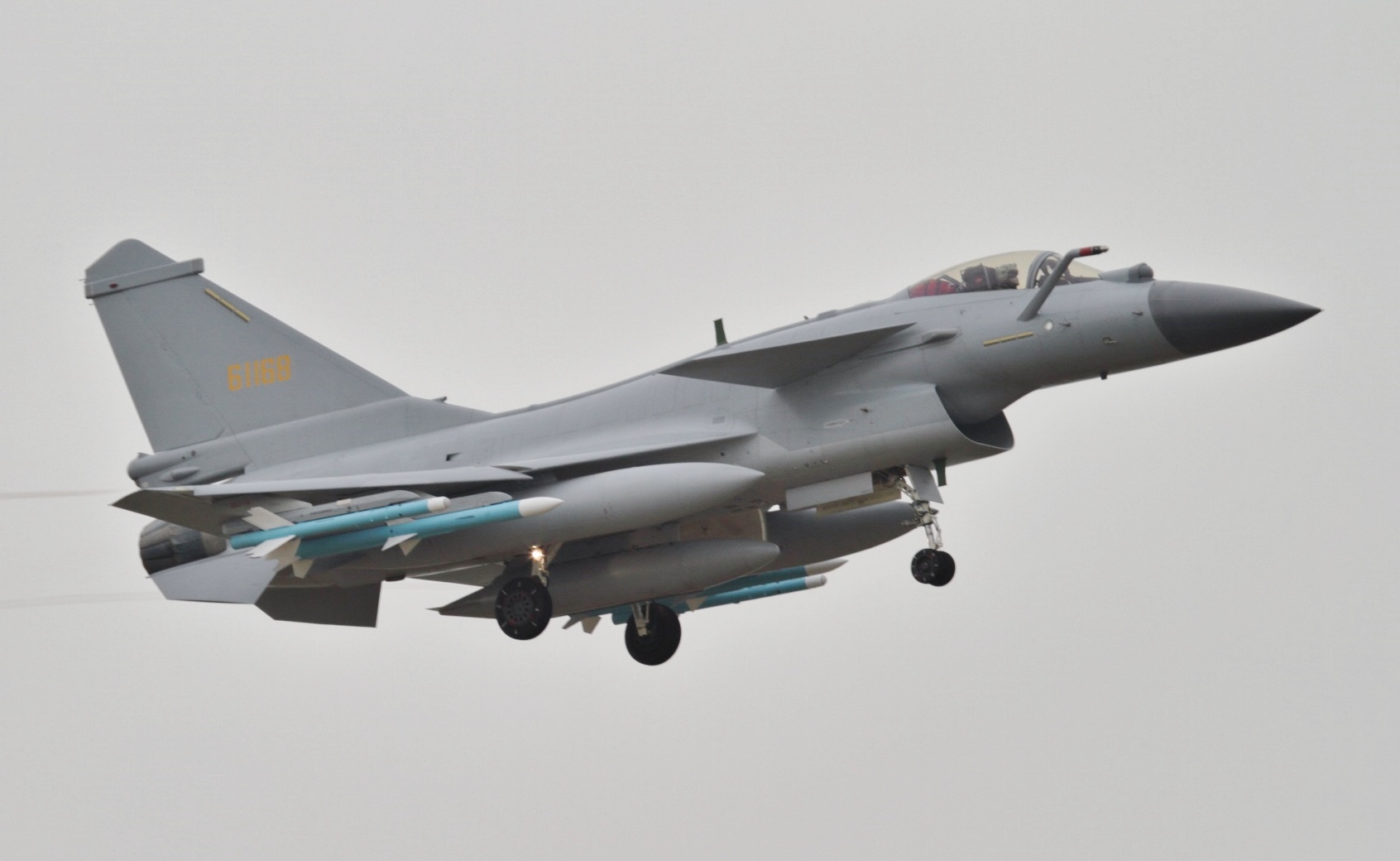 Ontdek de technologische wonderen van het Chengdu J-10 jachtvliegtuig Chengdu J-10: Het geavanceerde jachtvliegtuig dat de lucht in gaat