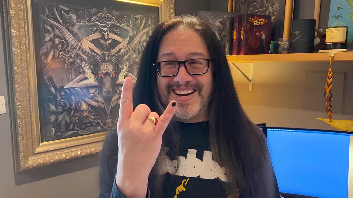 Foto's die het verhaal vertellen van John Romero en de wereld van technologie Hoe John Romero de wereld van videogames veranderde: welke momenten zijn vergeten in zijn biografie?