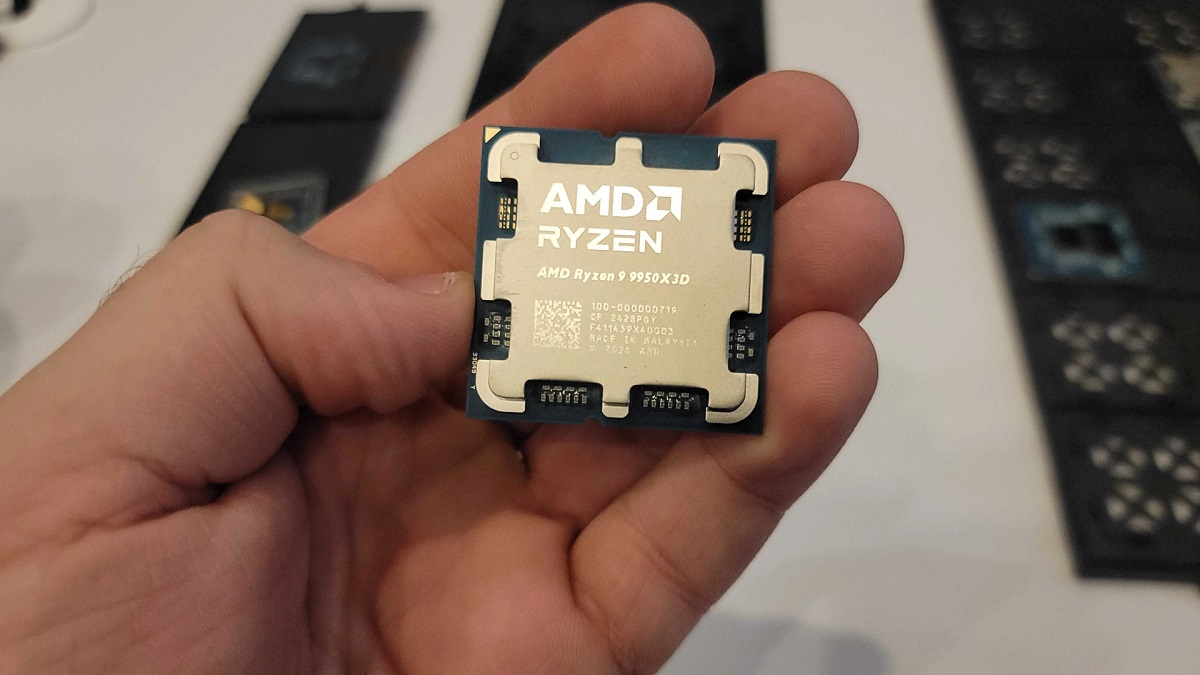 Exclusief! Eerste foto van AMD's nieuwste Ryzen 9 9950-chip Eerste foto van de krachtige Ryzen 9 9950: een kijkje onder de behuizing van de nieuwe processor