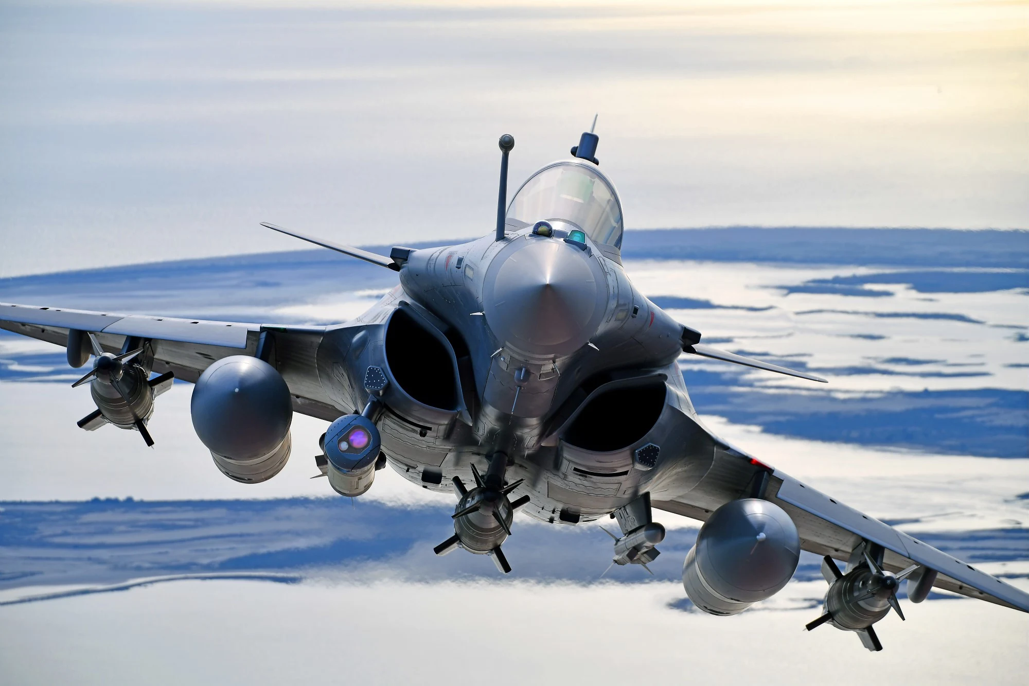Overzicht van de Franse Rafale: Van Kracht tot Innovatie Moderne Technologie in Actie: Franse Jager Rafale