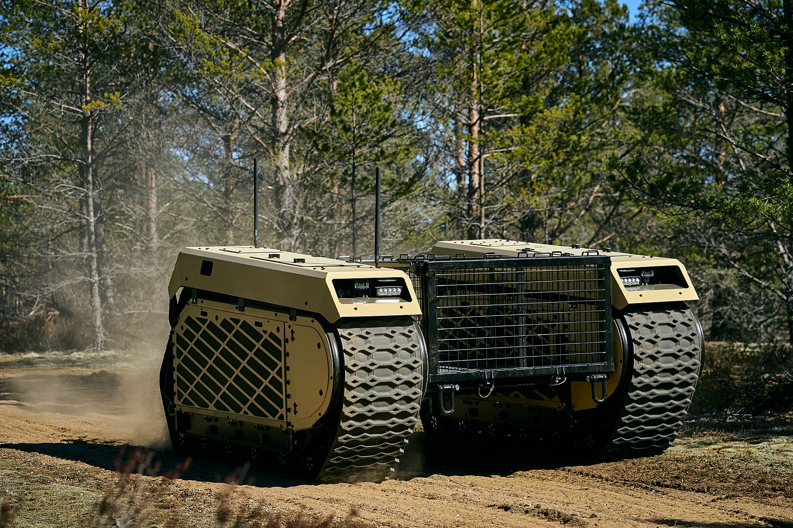 THeMIS V5: Tecnológico Salto no Campo dos Veículos Terrestres Não Tripulados Verkenning van een 5ª Geração: De toekomst van de THeMIS UGV verdwijnt