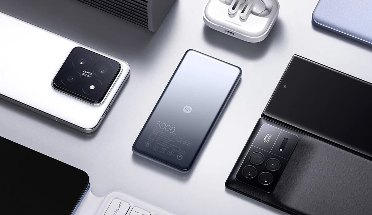 Xiaomi heeft een 5000mAh Ultra-Thin Power Bank onthuld die slechts 10mm dik is en minder dan 100g weegt voor $20 Xiaomi heeft een 5000mAh Ultra-Thin Power Bank onthuld die slechts 10mm dik is en minder dan 100g weegt voor $20