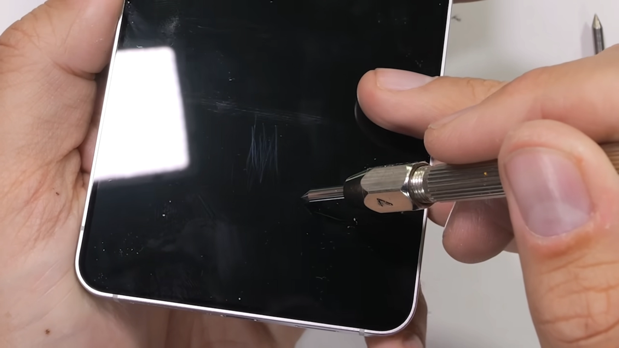 Testen van de Samsung Galaxy S25 Edge Testen van de Samsung Galaxy S25 Edge