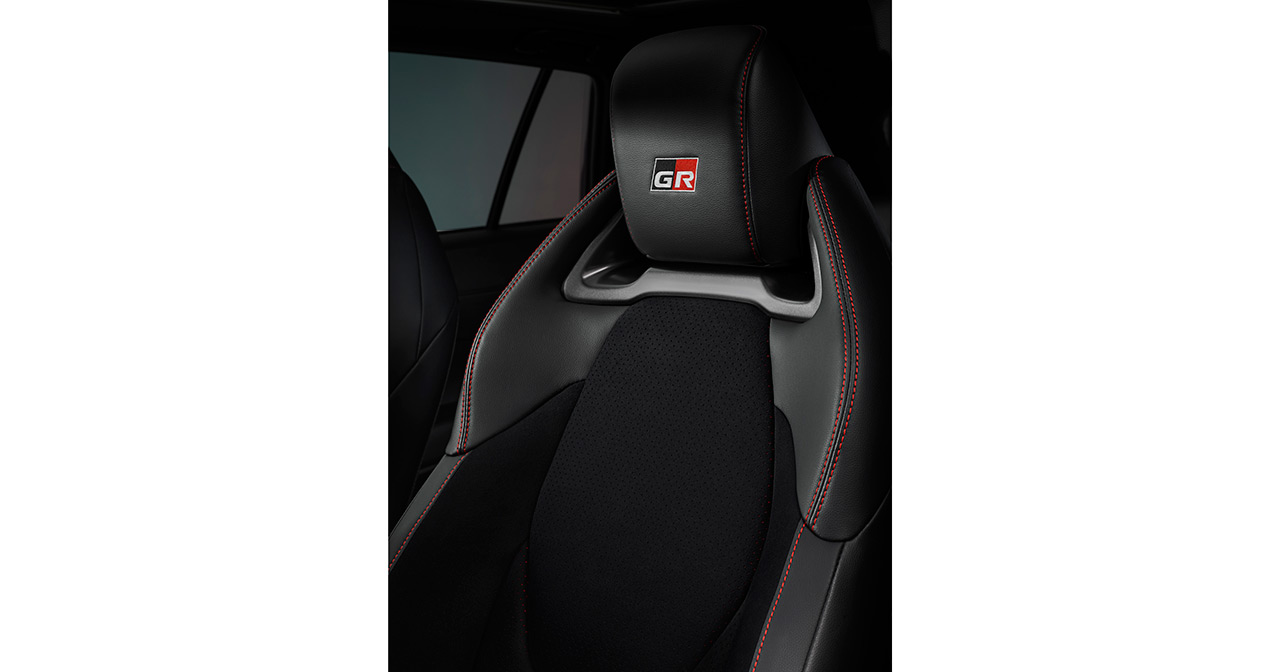 Sportieve stijl van de Toyota Corolla Cross GR Sport Sportieve stijl van de Toyota Corolla Cross GR Sport