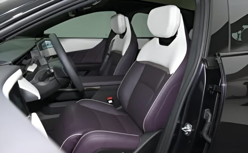Mazda EZ-60 interieur Mazda EZ-60 interieur