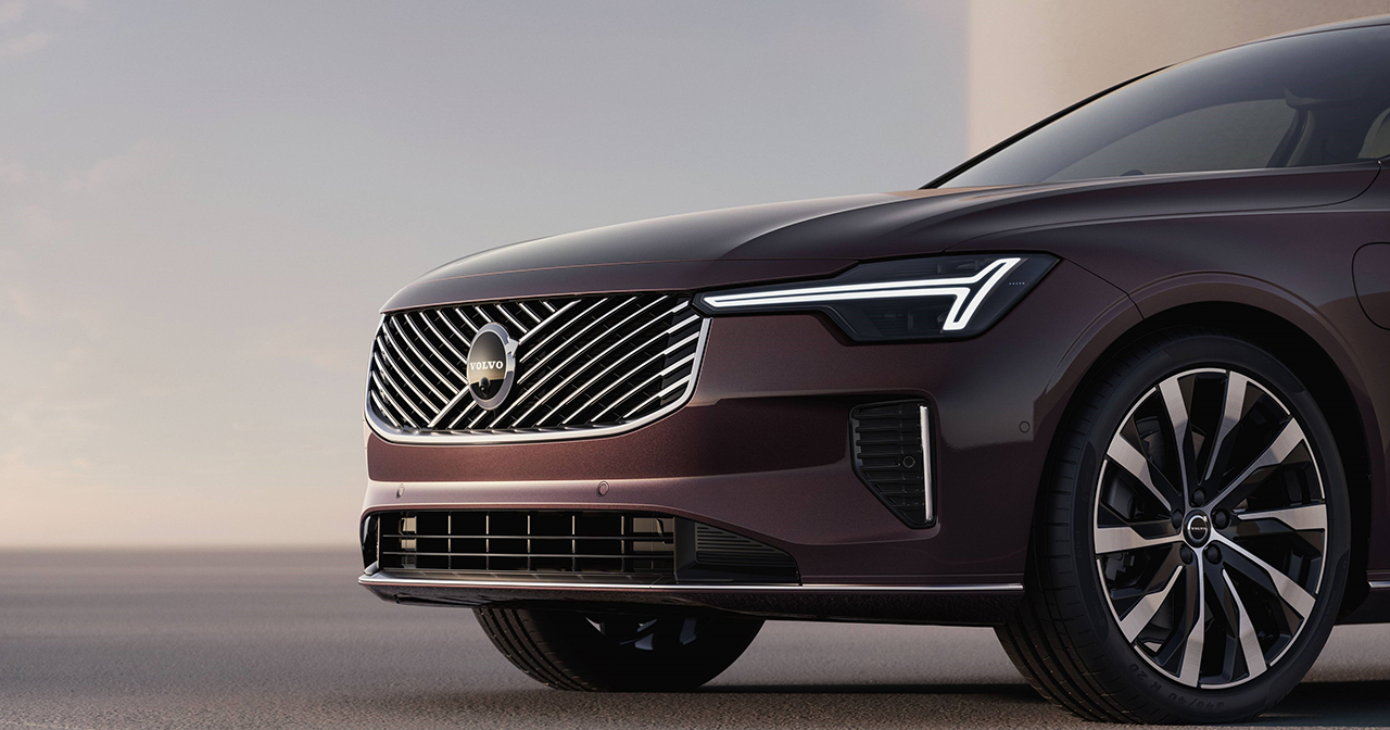 Vernieuwde Volvo S90 in een nieuwe kleur