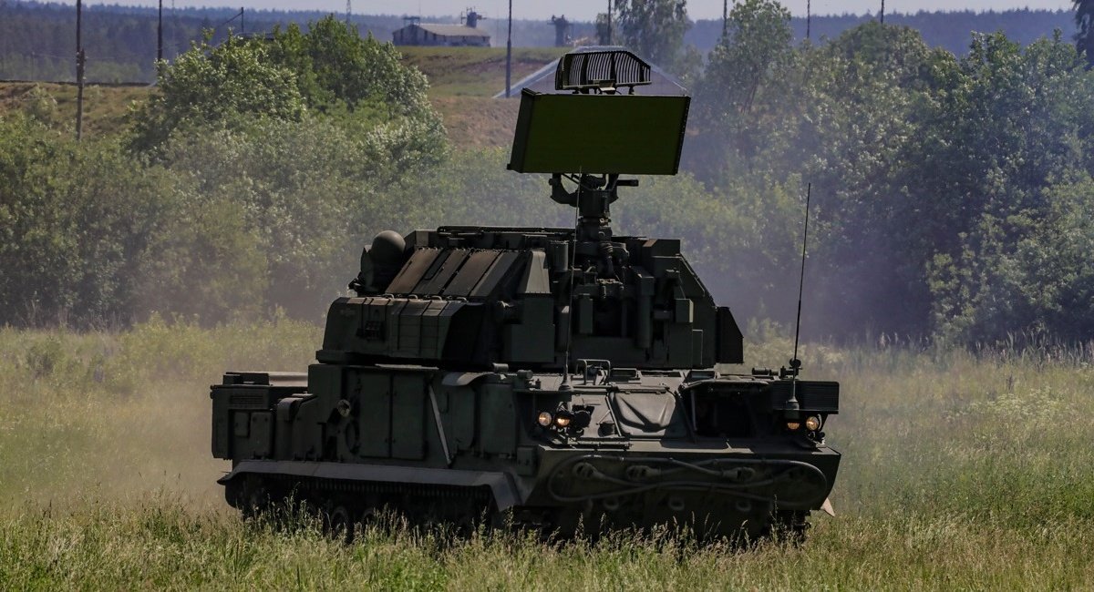 Een FPV-drone van $500 raakte het Tor-M1-systeem van Rusland, dat $25 miljoen kost en gebouwd is om de F-15 Eagle, A-10 Thunderbolt II en AH-64 Apache tegen te gaan.