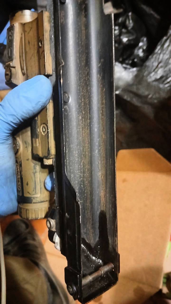 Type van corrosie op het AK-12 aanvalsgeweer Type van corrosie op het AK-12 aanvalsgeweer