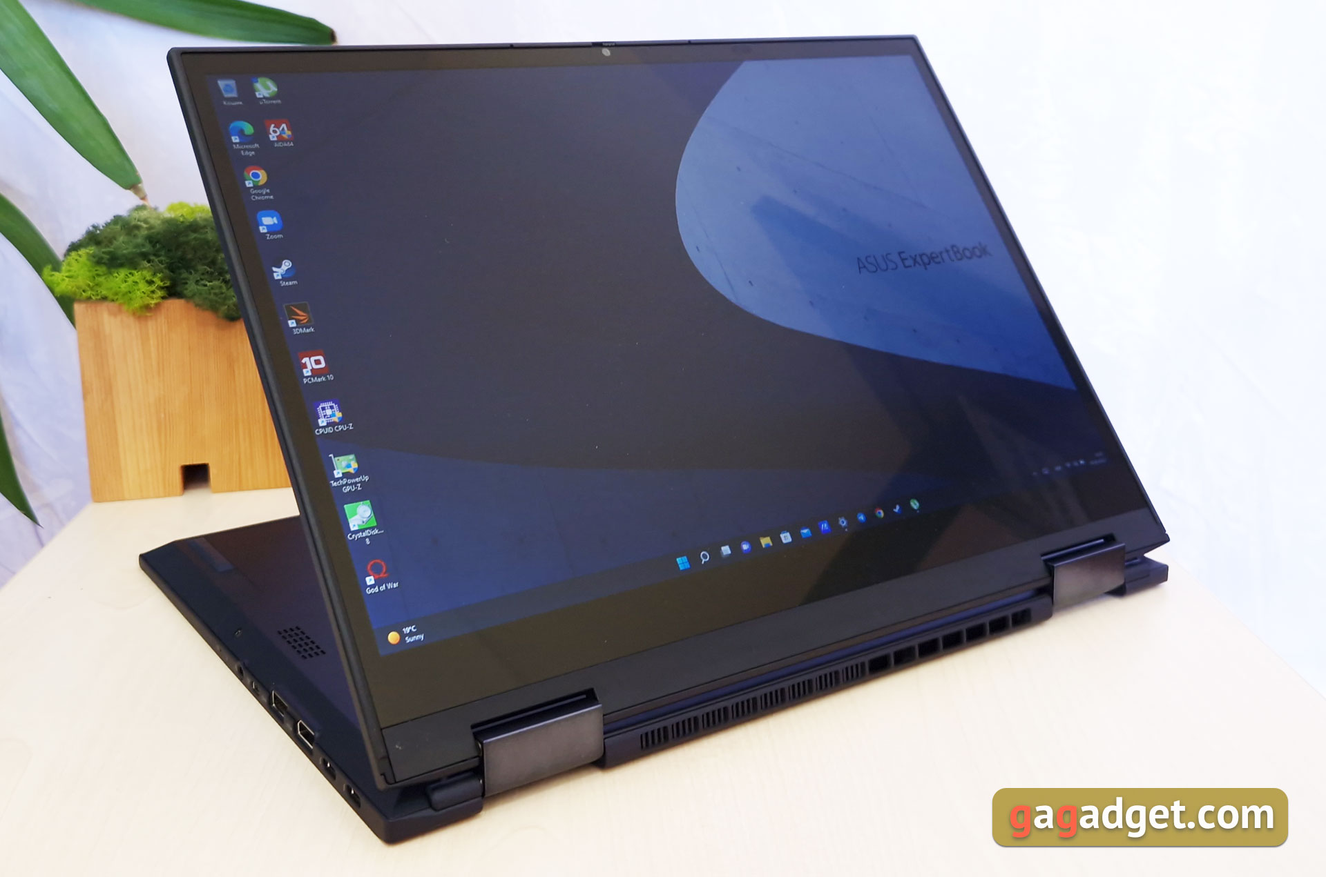 ASUS ExpertBook B7 Flip (B7402FEA) Overzicht: het vlaggenschip bedrijfsnotebook met een robuust chassis-28 ASUS ExpertBook B7 Flip (B7402FEA) Overzicht: het vlaggenschip bedrijfsnotebook met een robuust chassis-28