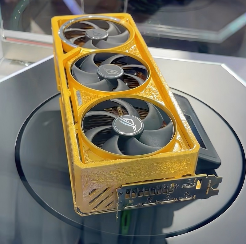 ASUS ROG RTX 5090 Real Gold Edition 3 ASUS ROG RTX 5090 Real Gold Edition 3