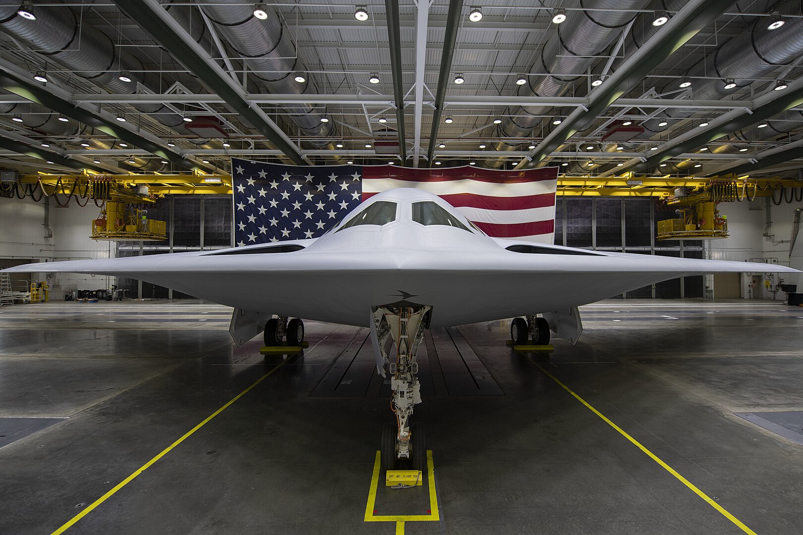 De eerste pre-productie B-21 bommenwerper